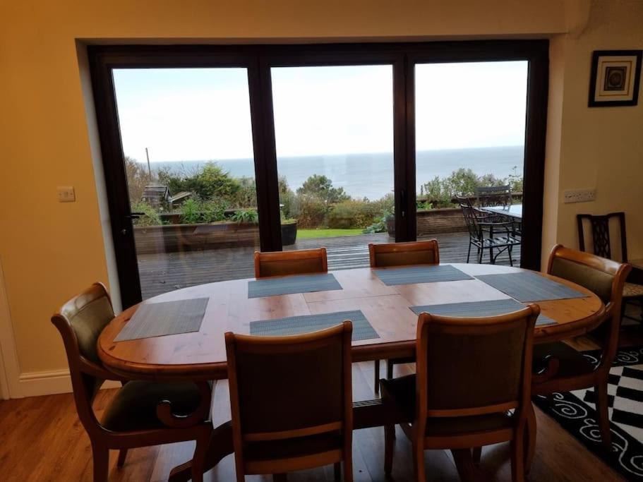 Spacious Detached Home With Beautiful Seaviews, Sleeps 6 Trimingham Esterno foto